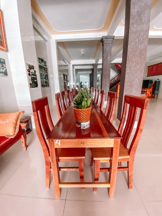 Gold Plus Hotel Phong Nha Zewnętrze zdjęcie